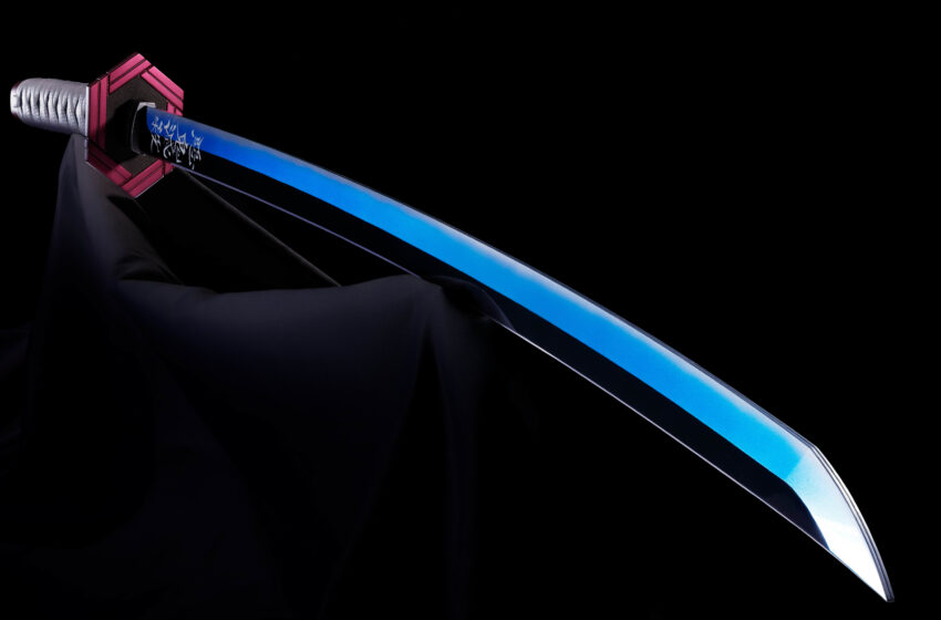 DEMON SLAYER GIYU TOMIOKA NICHIRIN SWORD PROPLICA