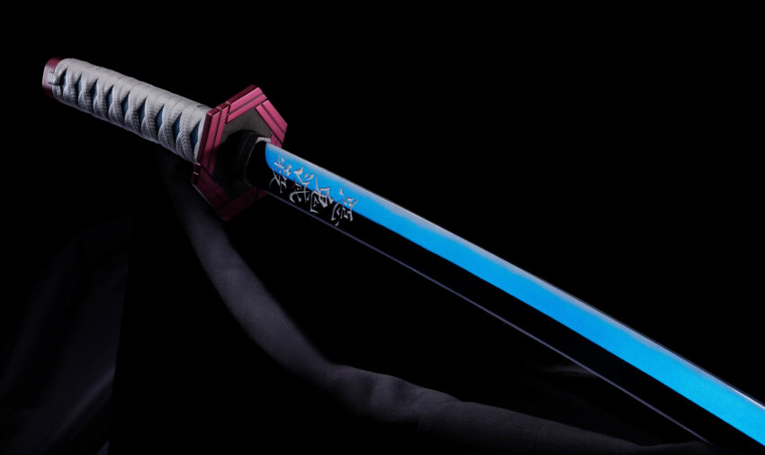 DEMON SLAYER GIYU TOMIOKA NICHIRIN SWORD PROPLICA