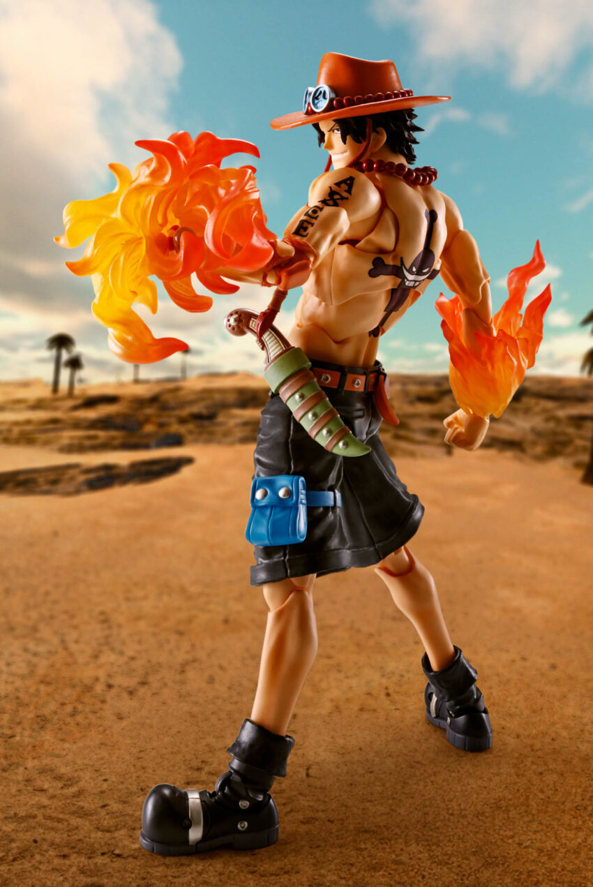 ONE PIECE PORTGAS D ACE FIRE FIST S.H.FIGUARTS ACTION FIGURE