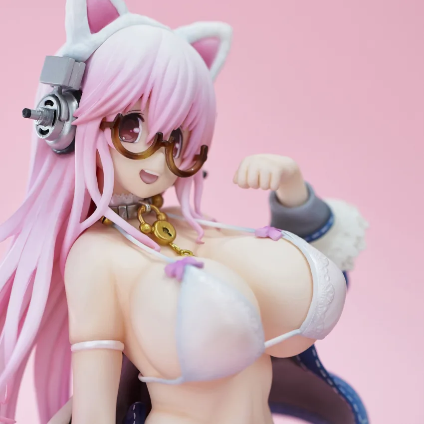 Pre-Order: SUPER SONICO PVC FIG WHITE CAT. Estimate Ship Date October 2024