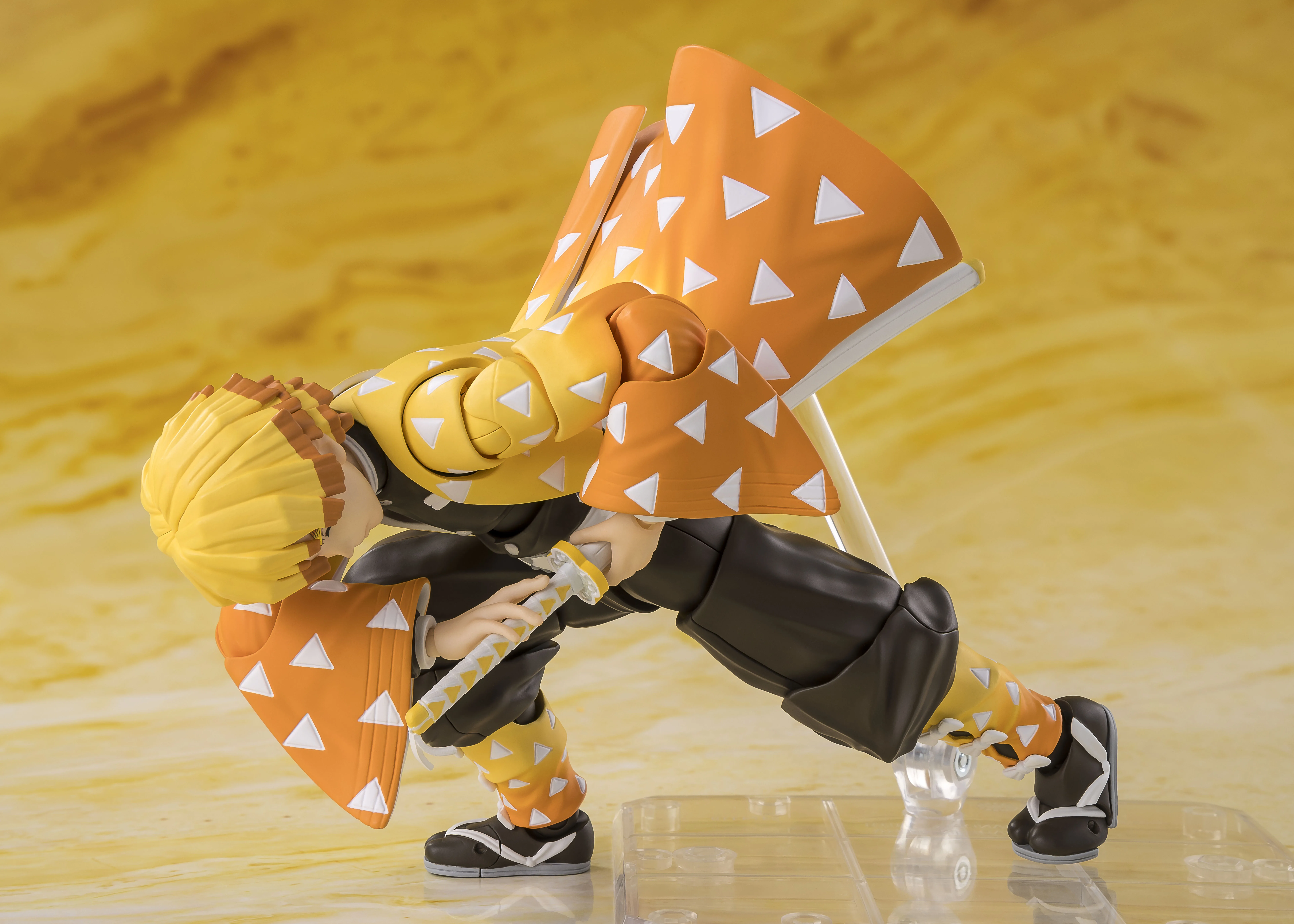 Demon Slayer Kimetsu no Yaiba Zenitsu Agatsuma S.H.Figuarts ACTION FIGURE