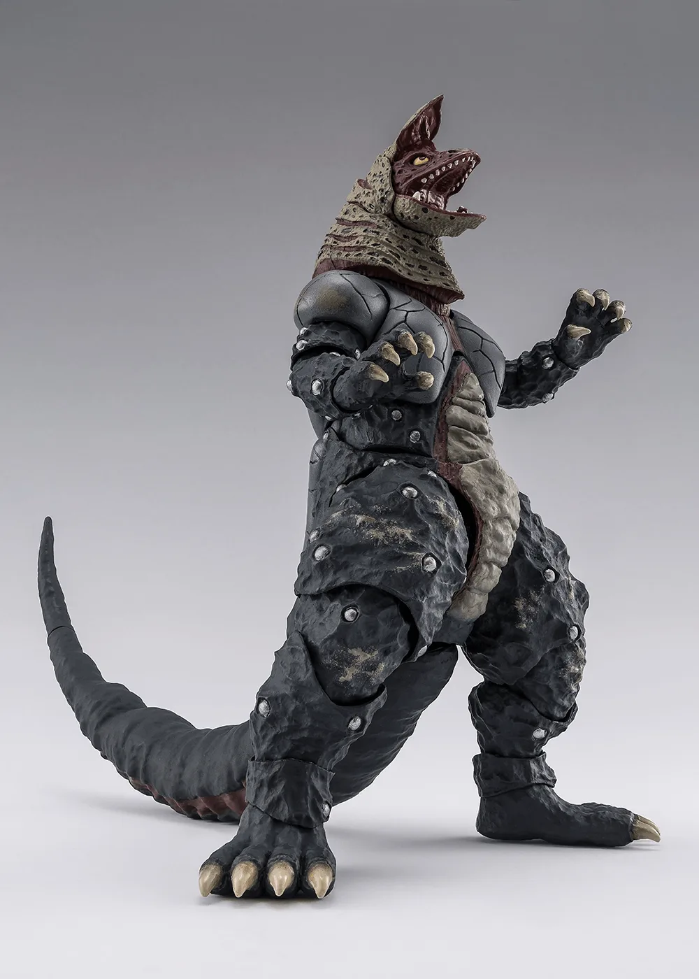 Pre order: Ultraman GOLZA 30th Anniversary Edition S.H.Figuarts ACTION FIGURE. EST SHIP DATE JAN 2027