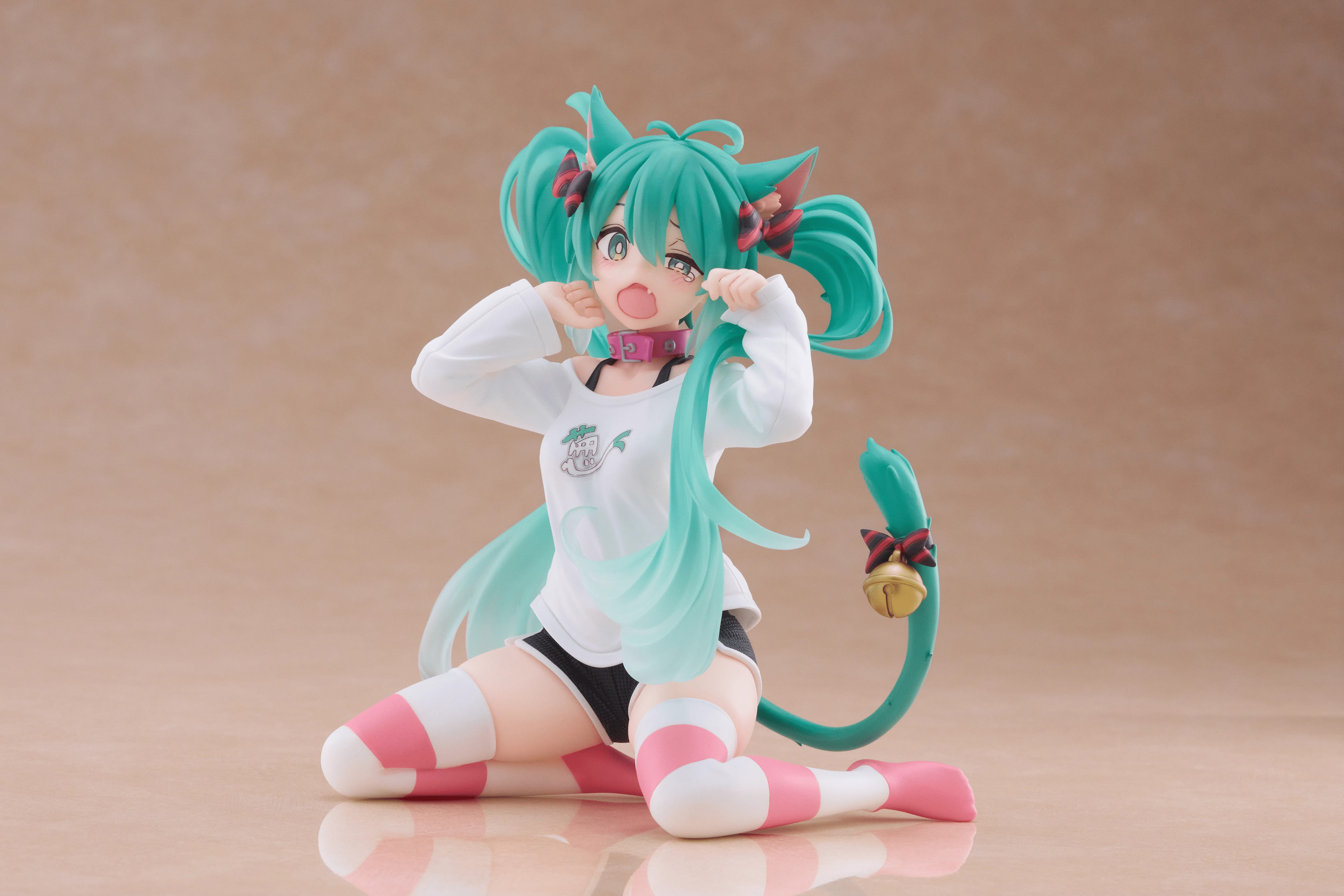 Pre order: Hatsune Miku (Cat Ear T-Shirt Version) Desktop Cute Figure. EST SHIP DATE AUG 2026