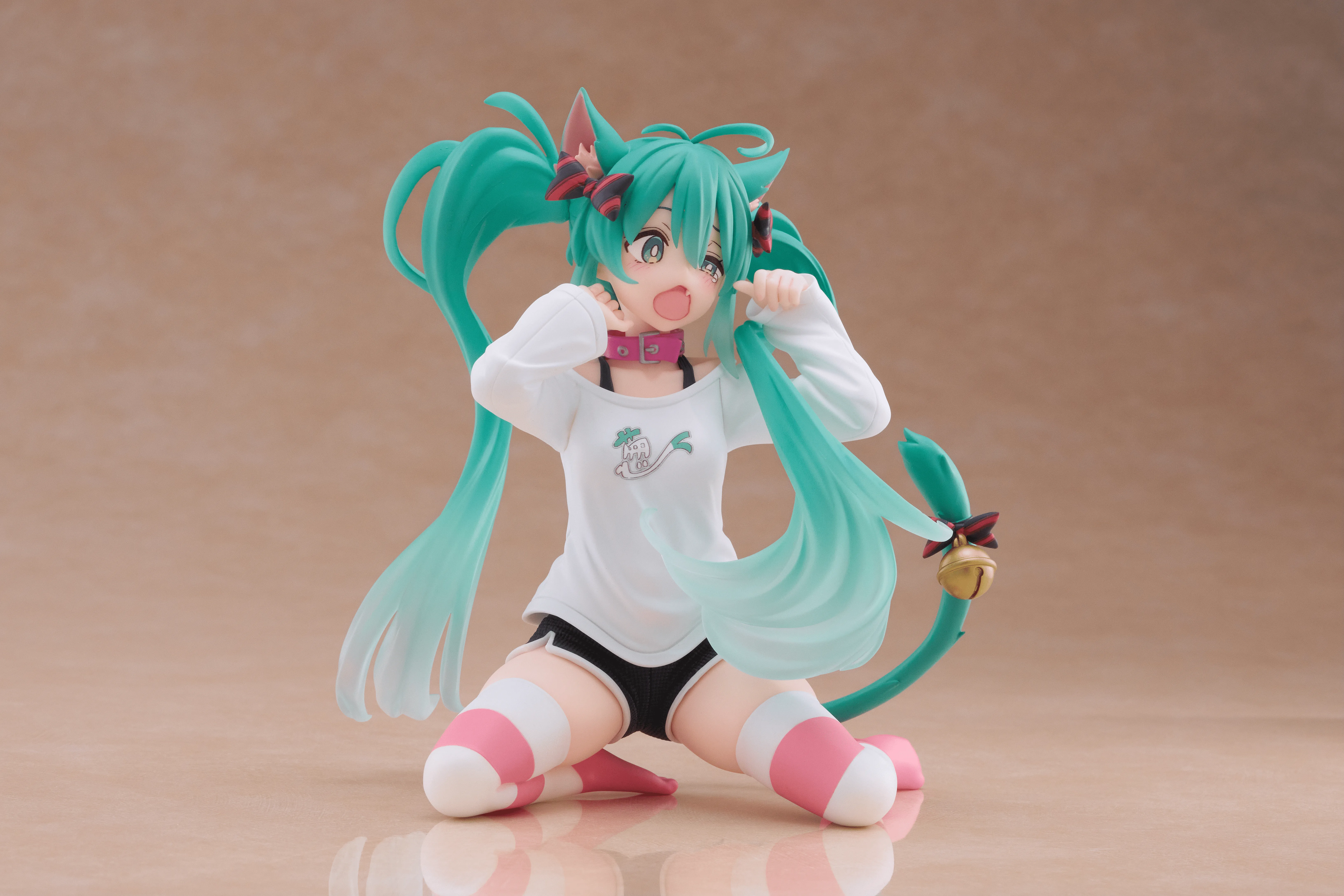 Pre order: Hatsune Miku (Cat Ear T-Shirt Version) Desktop Cute Figure. EST SHIP DATE AUG 2026
