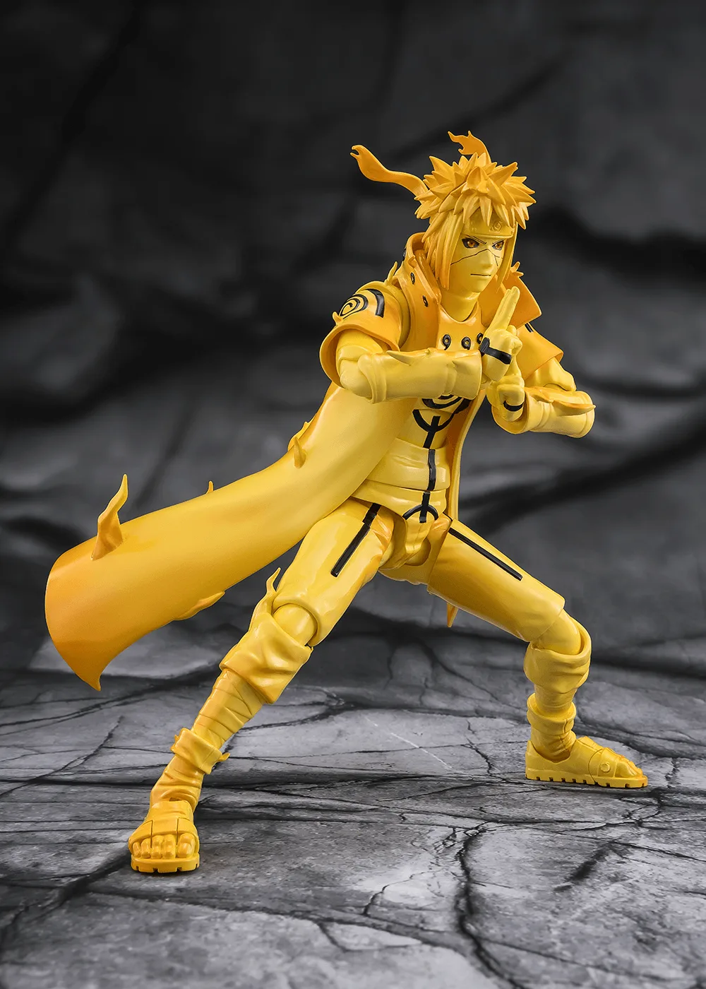 Pre order: Naruto MINATO NAMIKAZE Kurama Link Mode Bond of Light That Shatters Darkness S.H.Figuarts. EST SHIP DATE MAY 2027
