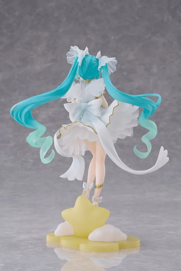 Pre order: Hatsune Miku "HATSUNE MIKU Birthday 2026 (Star Dreamy Version)" AMP+ Figure. EST SHIP DATE NOV 2026